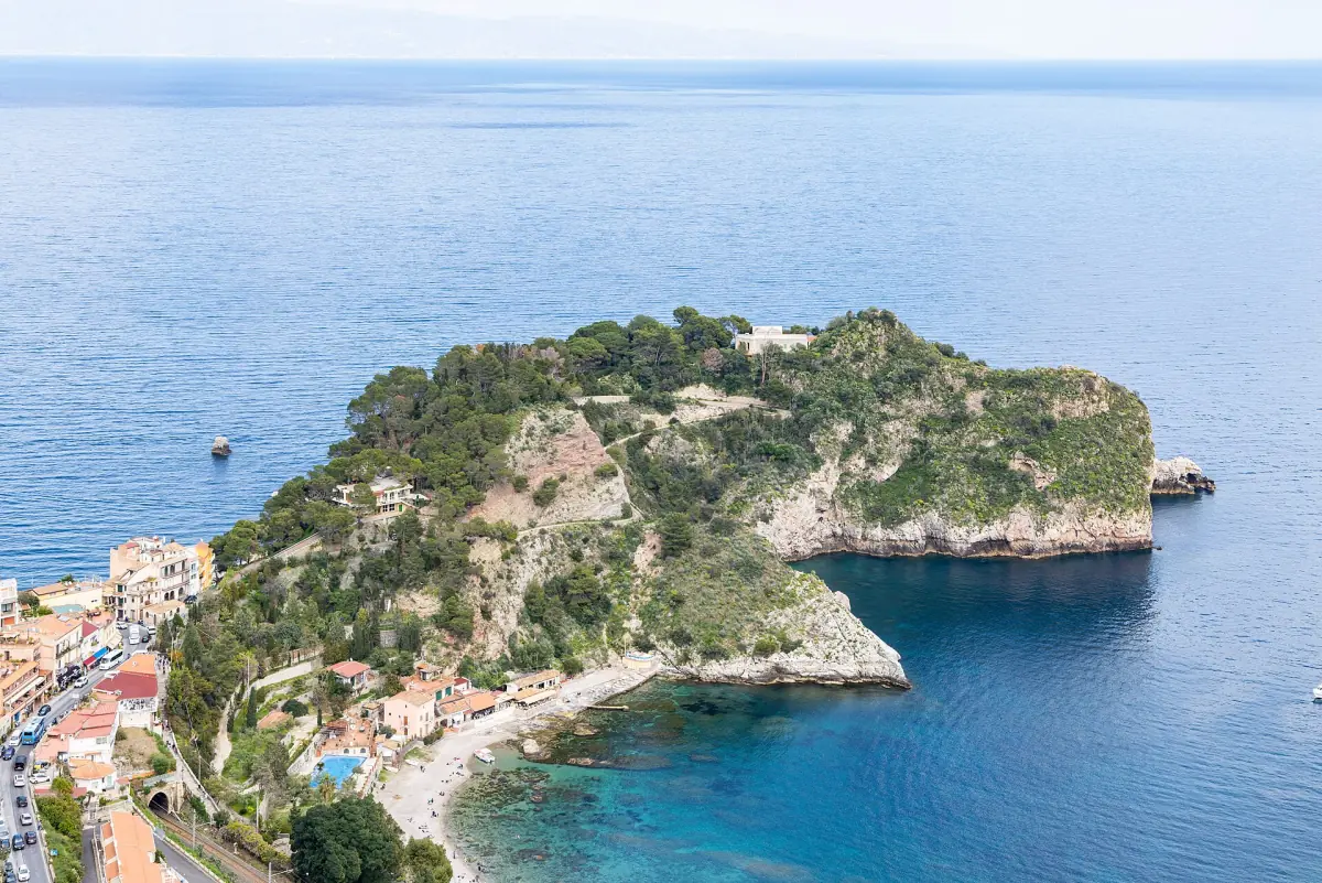 Isola Bella and its pebble spit